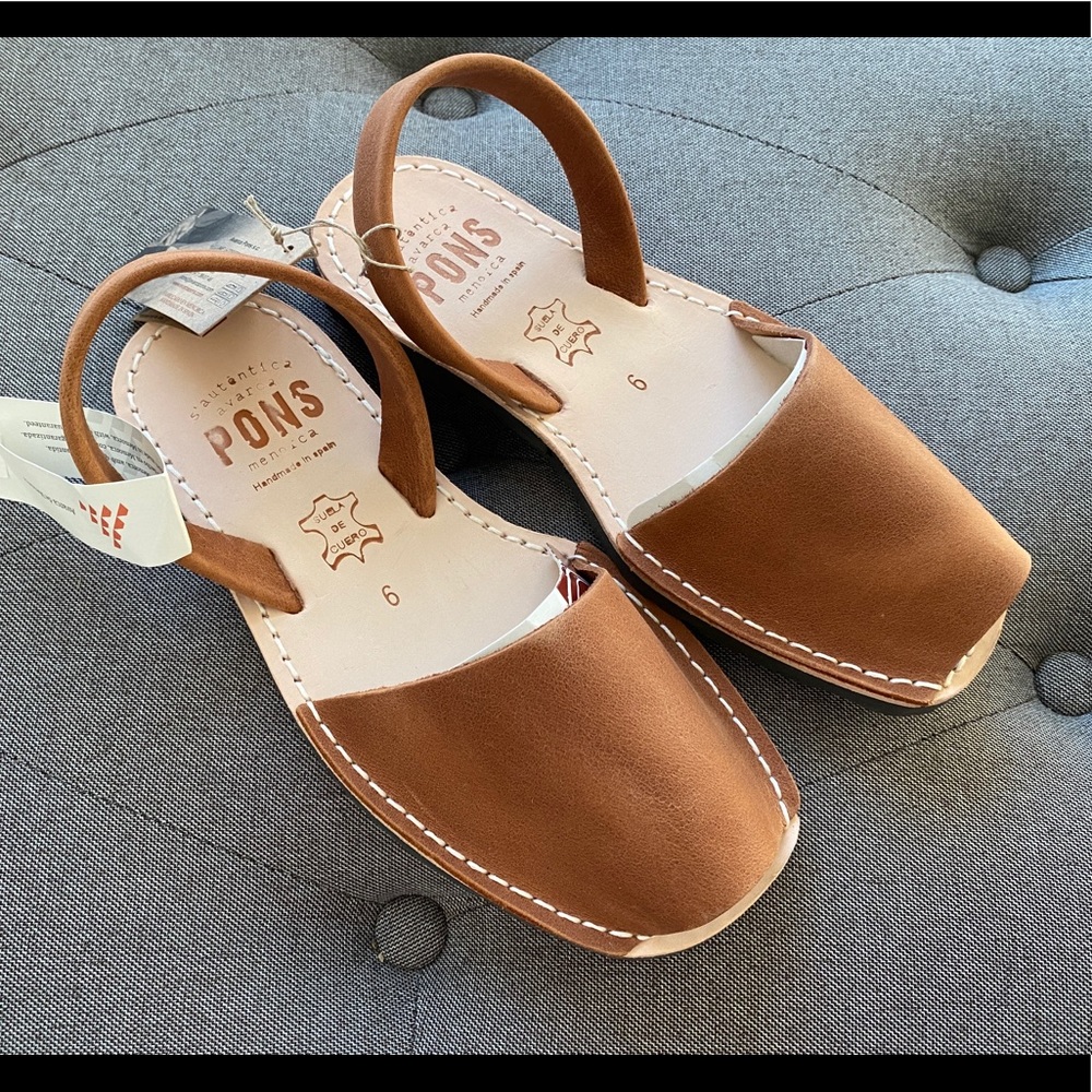 NWT Pons Avarcas sandals size 6
